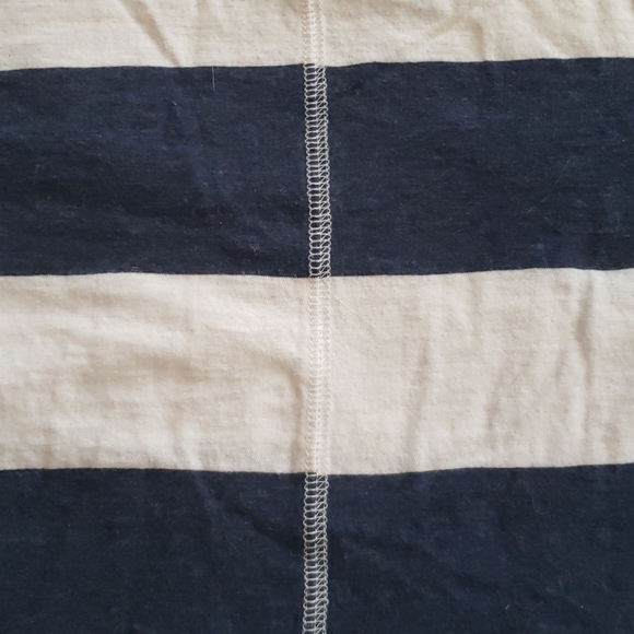 Aero Striped Lightweight Hoodie - Picture 4 of 5
